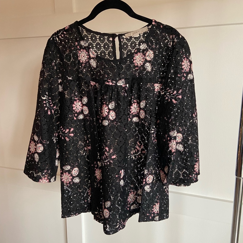 Floral lace LOFT top